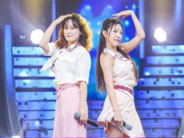 TV CHOSUN [미스트롯 포유] 善 허찬미X서은교, 15년 만에 뭉쳤다! 파이브돌스 재회 무대 공개 기사 이미지