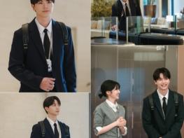 [SBS 나인 투 식스] ' 육성재, '인턴 첫 출근해요' 퇴사율 0% 만드는 '햇살 미소' 기사 이미지